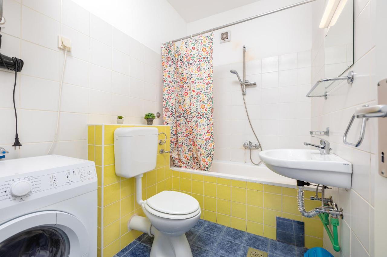 Apartman Leona Apartment เวอร์บนิค ภายนอก รูปภาพ